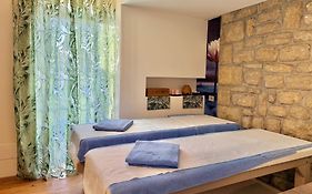 Hotel Joli